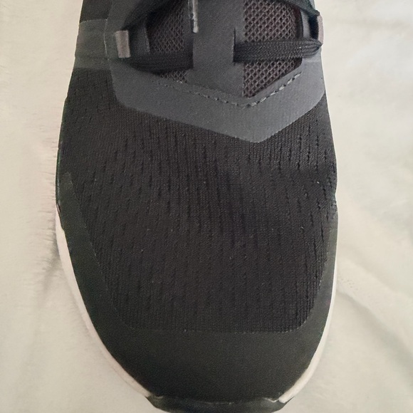 On Running Cloudpulse Athletic Shoes - Picture 6 of 11